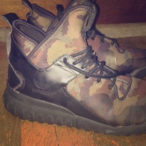 Camo adidas tubular